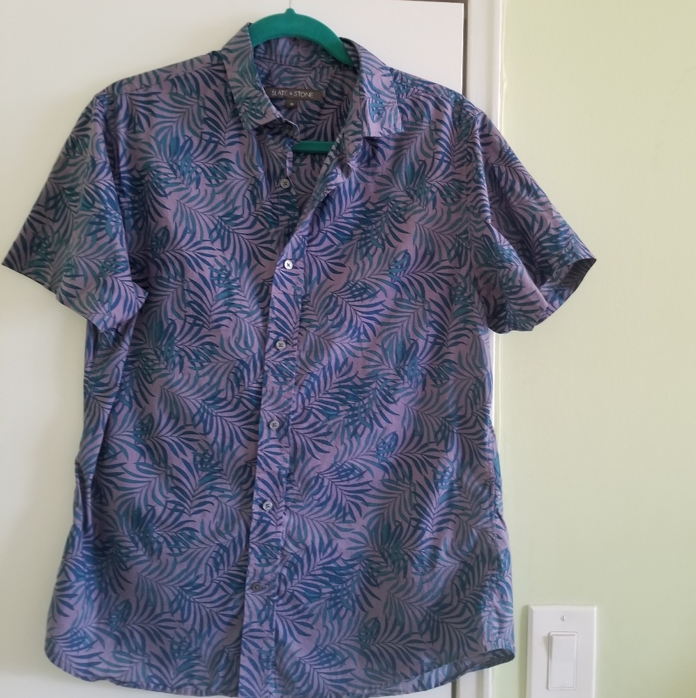 Slate & Stone Short Sleeve printed shirt size M